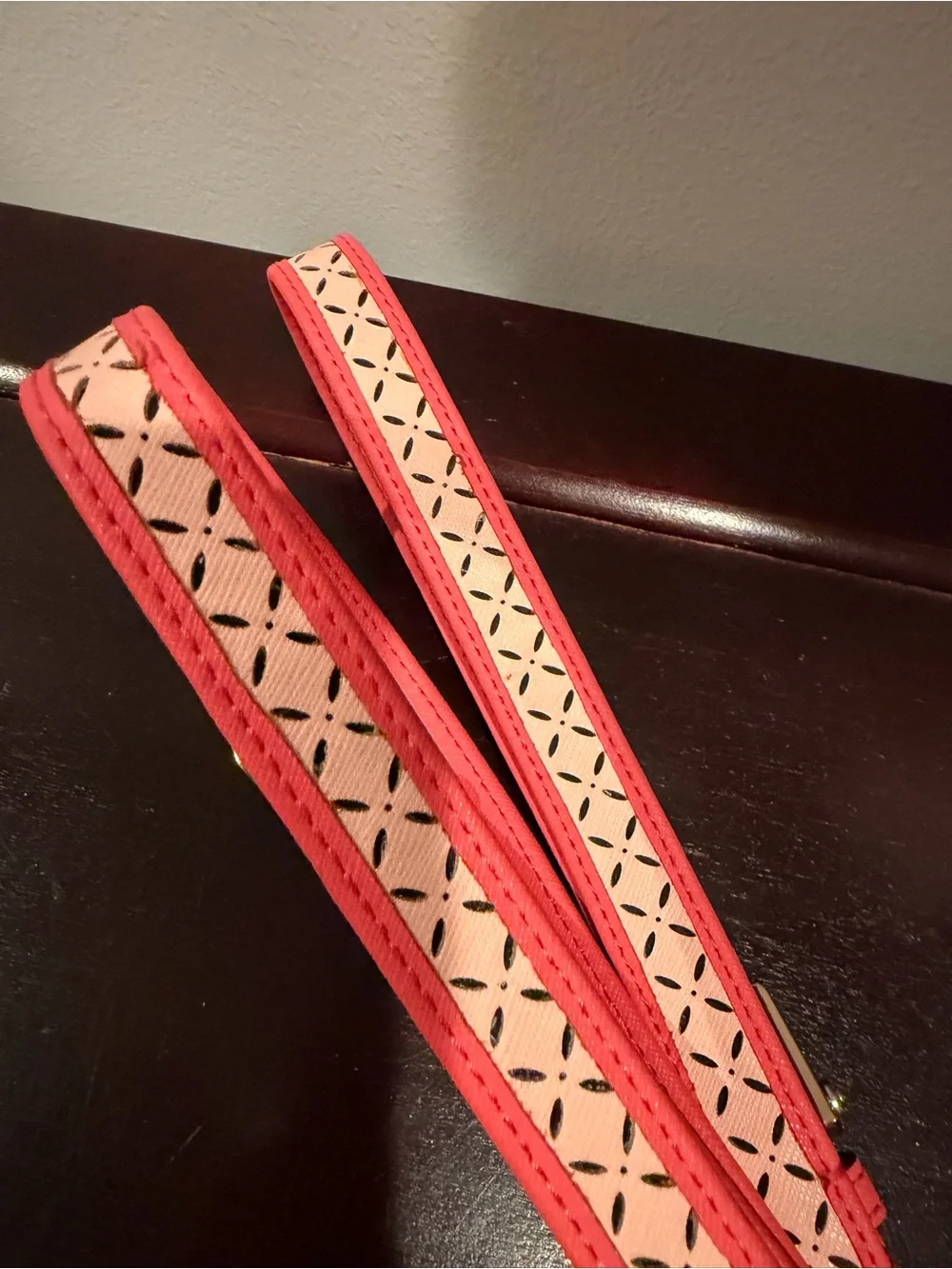 Henri Bendel Perforated Pink Coral Dog Leash in Mint Condition! NWOT